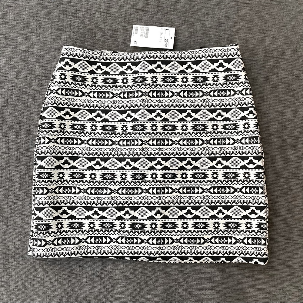 *NEW* H&M Aztec Mini Skirt |Size: 2 (xs)